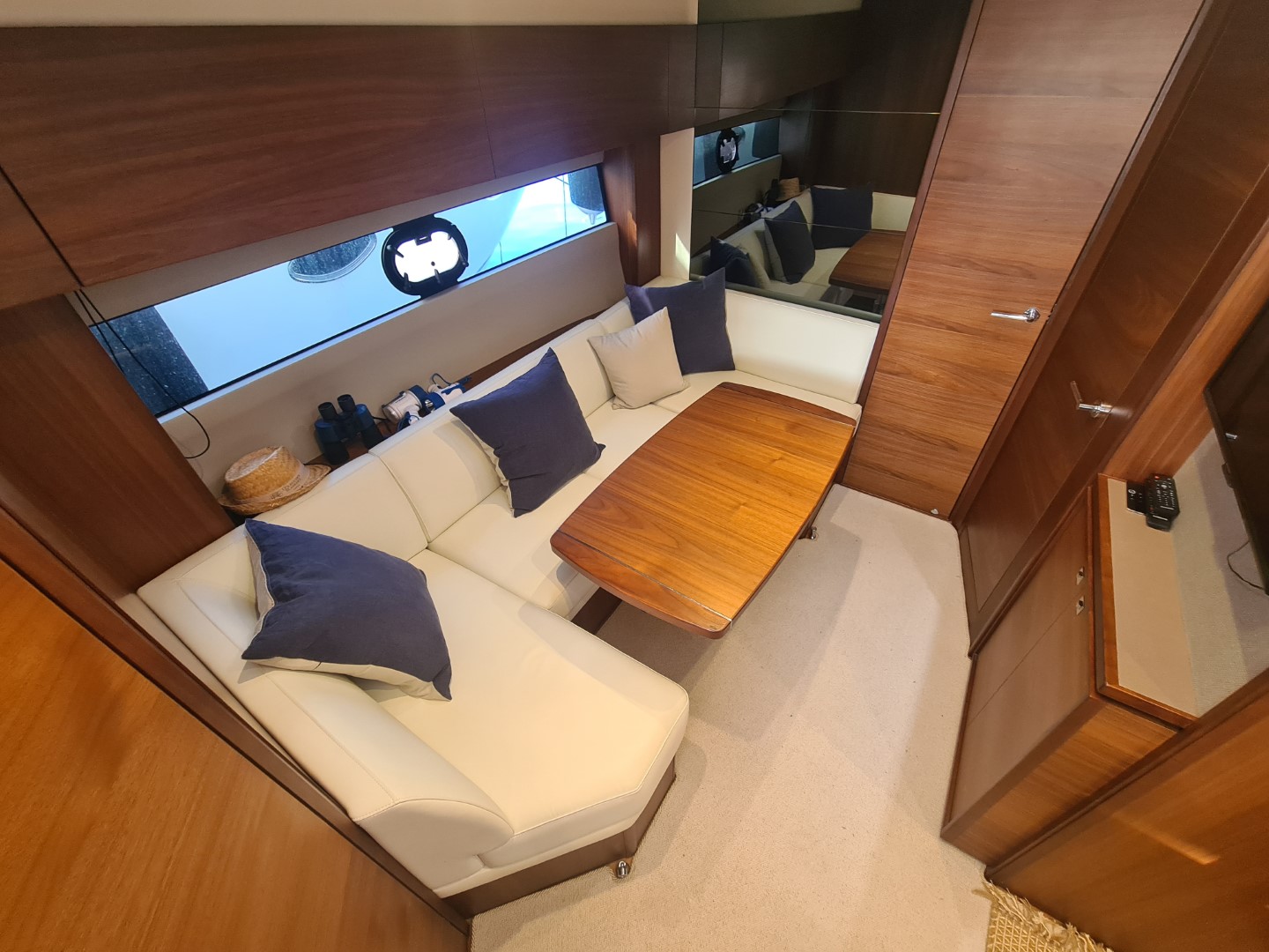 Princess V40