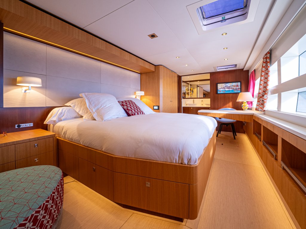 JFA YACHTS Long Island 78 Power