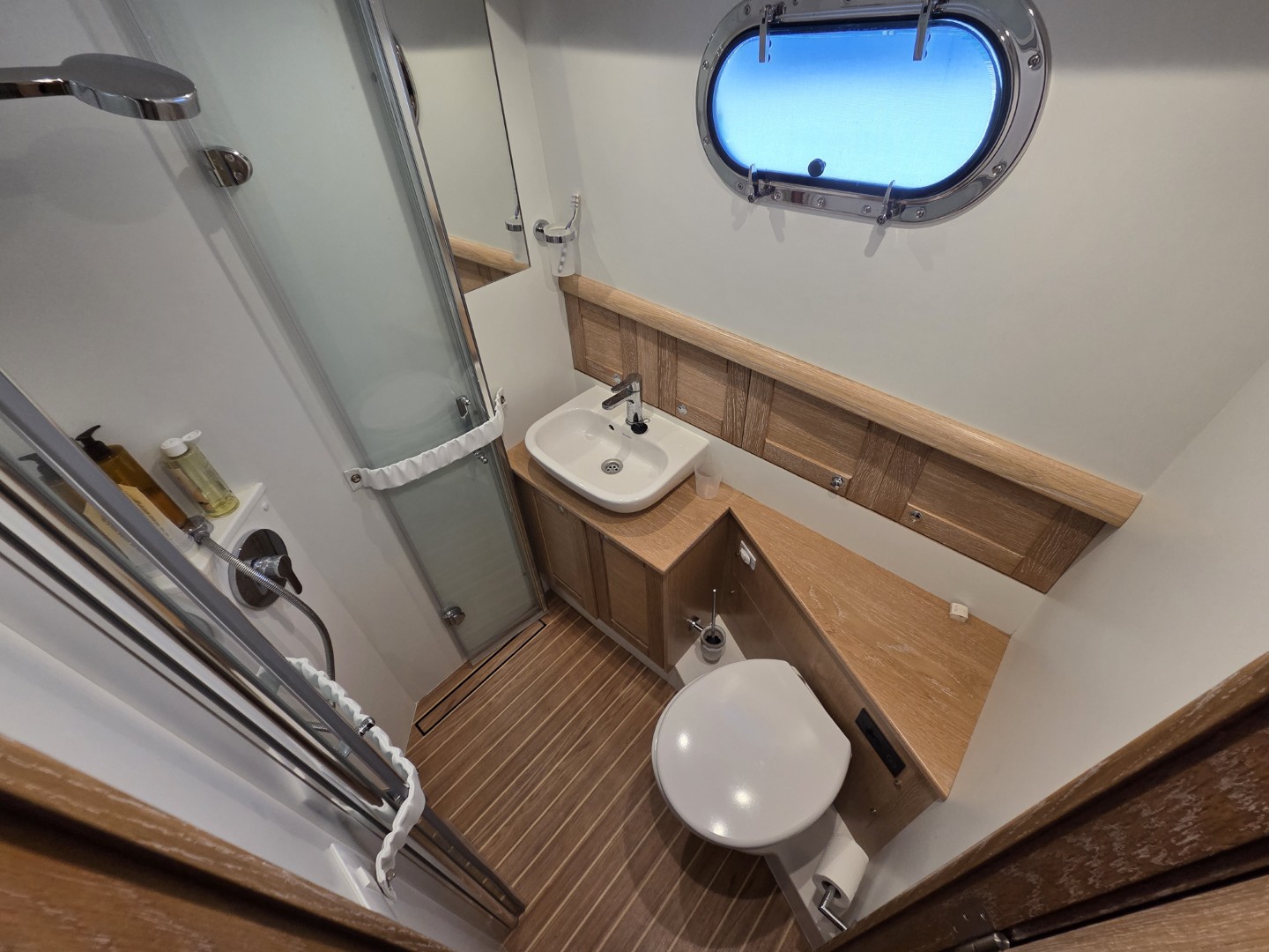 SASGA YACHTS 42 hard top