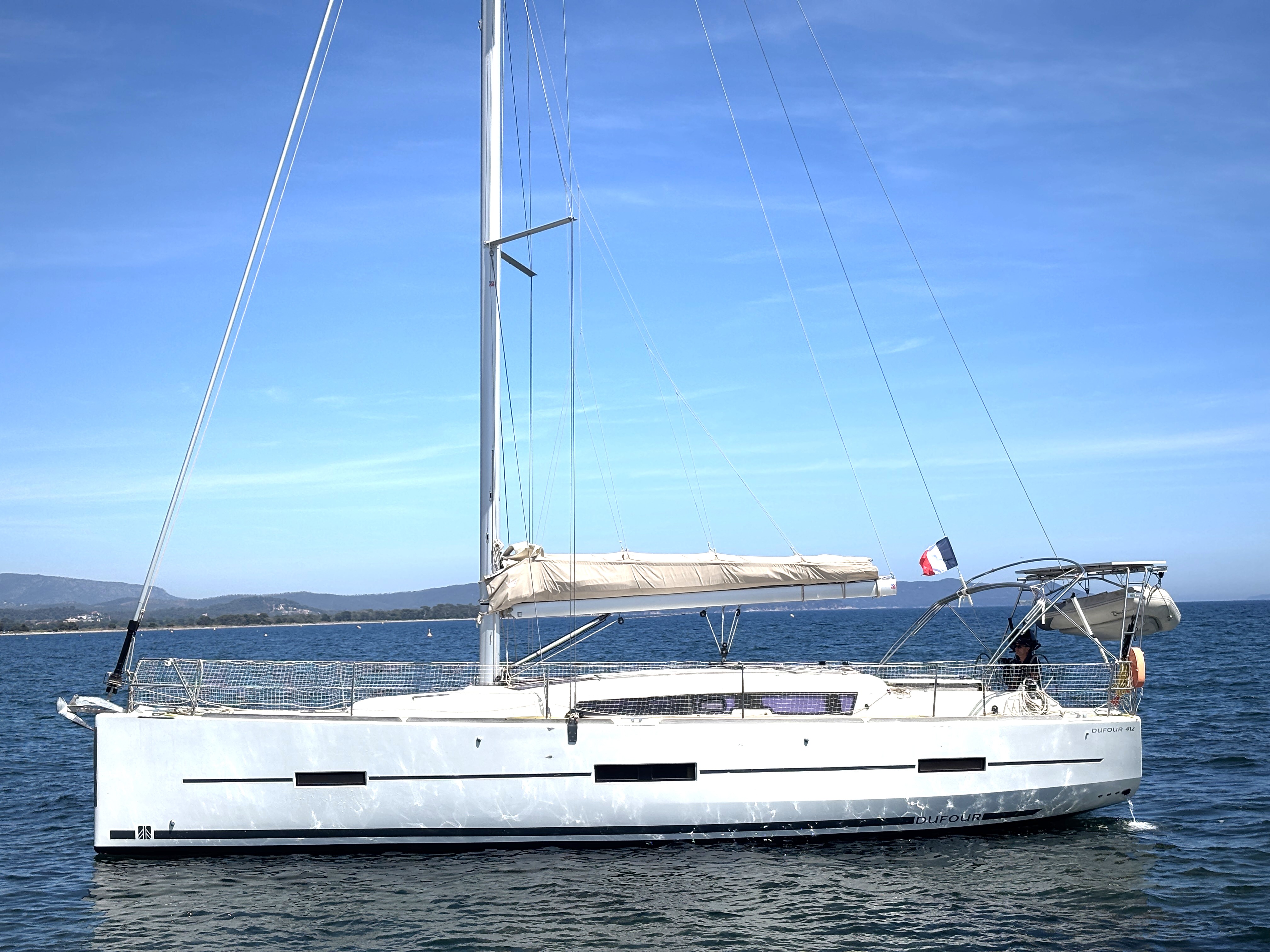 DUFOUR 412
