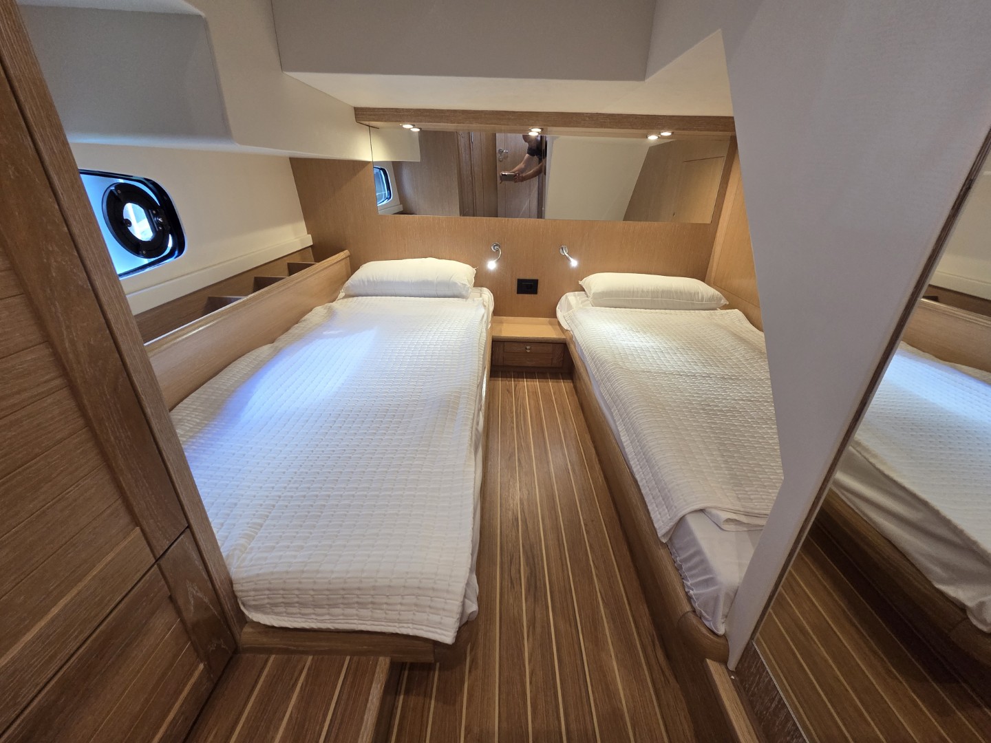SASGA YACHTS 42 hard top