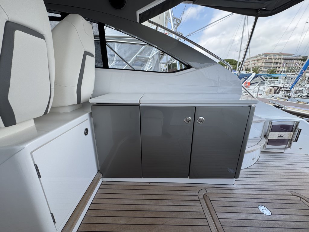 Princess V40