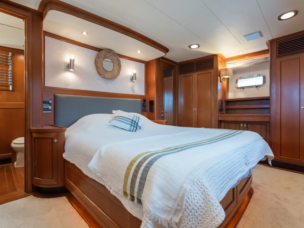 TRADER 64 Sunliner