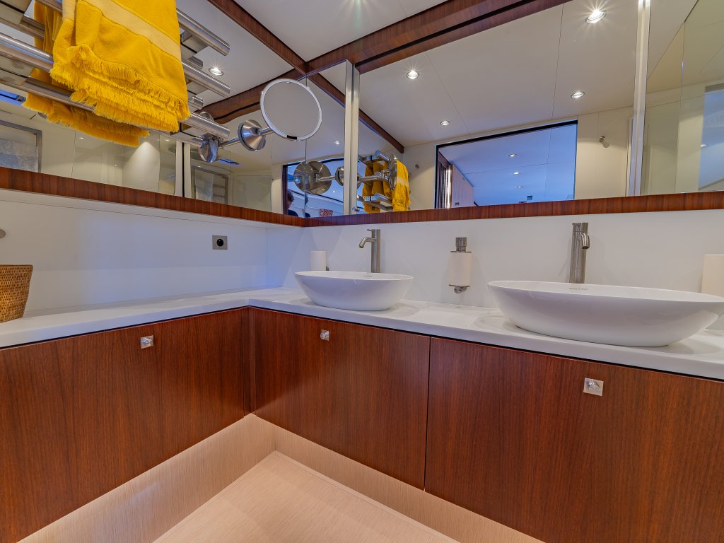 JFA YACHTS Long Island 78 Power