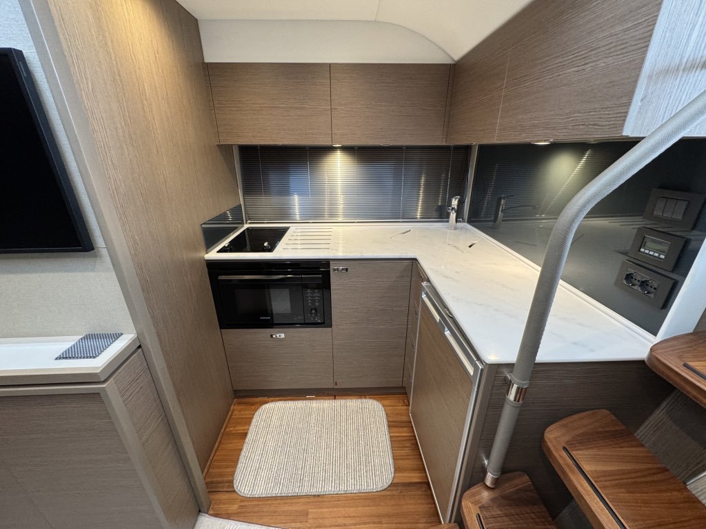 Princess V40