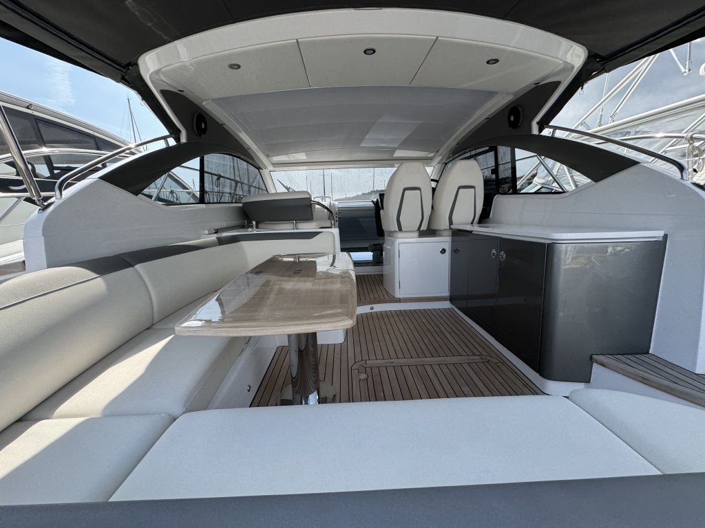 Princess V40